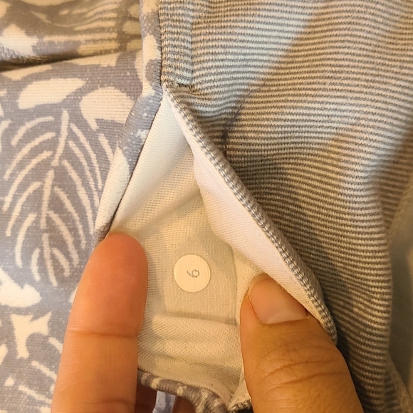 Lululemon Floral Mod Rise Crops - Picture 3 of 4